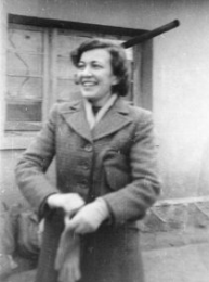 Phyllis Dolloff, A.R.C. nurse, Yangkai, China